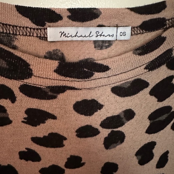 Michael Stars x REVOLVE Leopard Shine Tee - Picture 7 of 8